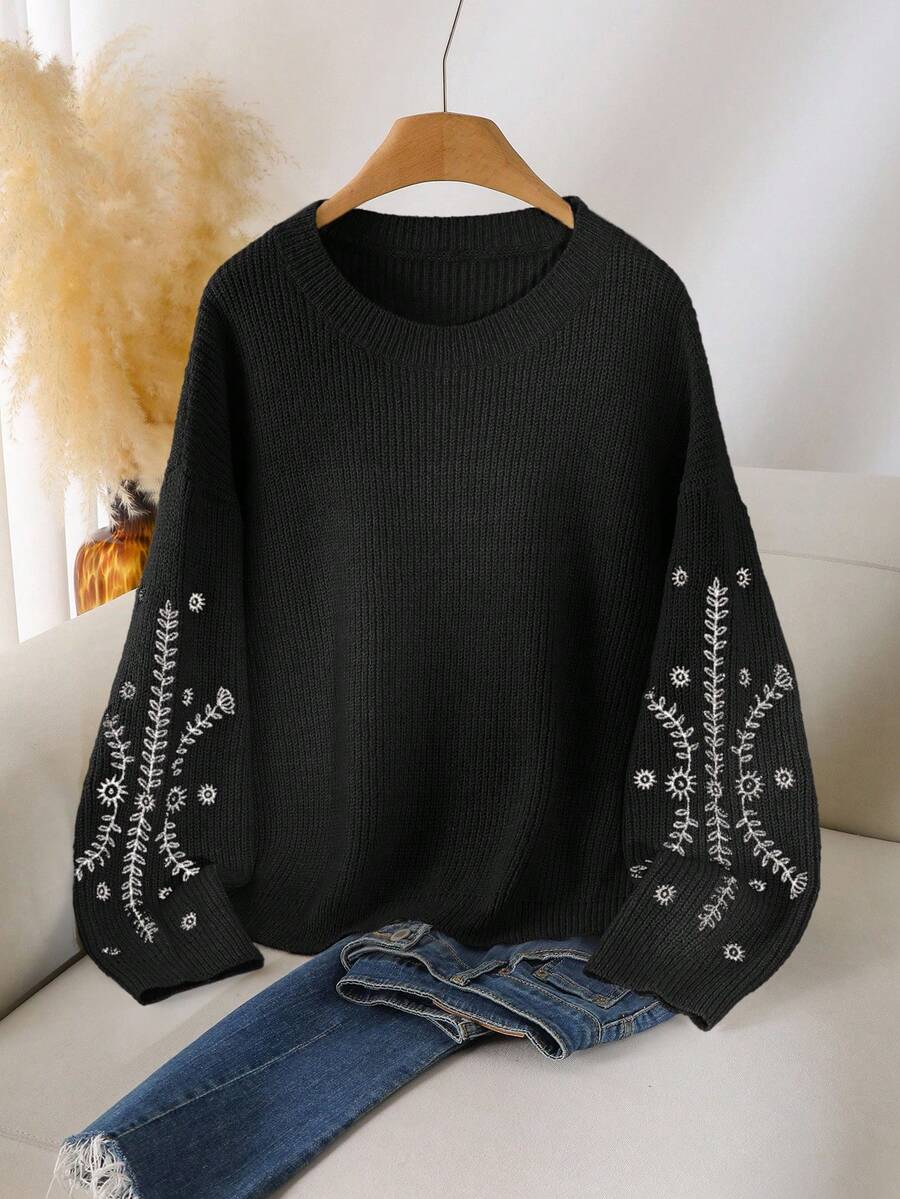 CosyJoli Plus Size Casual Round Neck Fitted Embroidered Floral Pullover Sweater/Winter