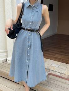 DAZY 女式夏季有领无袖刺绣装饰腰部收紧A字长款牛仔连衣裙 - 中等水洗藍 - 查看 1