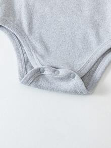 SHEIN 5pcs Baby Boys  Graphic High Elastic, Loose Fit, Thermal Lined, Soft & Comfy, Cartoon Bear & Dog Animal Print Pattern, Long Sleeve, Snap-Up Design Bodysuits Graphic Cartoon - Multicolor - View 5