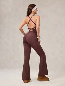 OutZeal 女式吸湿排汗速干U领后背交叉设计喇叭形运动连体裤日常休闲秋季 - 咖啡棕 - 查看 9