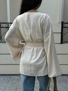 Siren Gaze 女士灯笼袖收腰衬衫，秋冬新品 - 杏色 - 查看 2