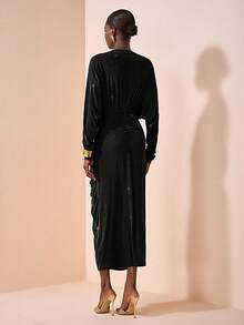 Zivah 2025 秋季新品 音乐节、复活节、圣帕特里克节、西部风、游牧风、生日派对、毕业典礼、学院风、学生风、日常休闲、基本款、休闲、度假、邮轮旅行、海滩、日光浴、网络热卖、街头服饰、婚礼宾客波西米亚风、通勤、早午餐、机场、长袖 V 领褶饰腰部超长连衣裙、纹理亮面面料、棕色 - 黑色 - 查看 2