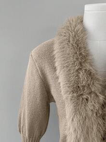 Franclia 女士卡其色秋季时尚气质V领直肩长袖毛领拼接毛绒袖口拼接针织无扣高端肩带修身百搭短款开衫，适合秋冬季节、圣诞节、新年和感恩节等场合穿着。 - 卡其色 - 查看 5