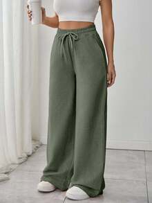 EURMUSE Women Pocket And Stitch Detailed Straight Fit Pant Sweatpant - Army Green - View 4