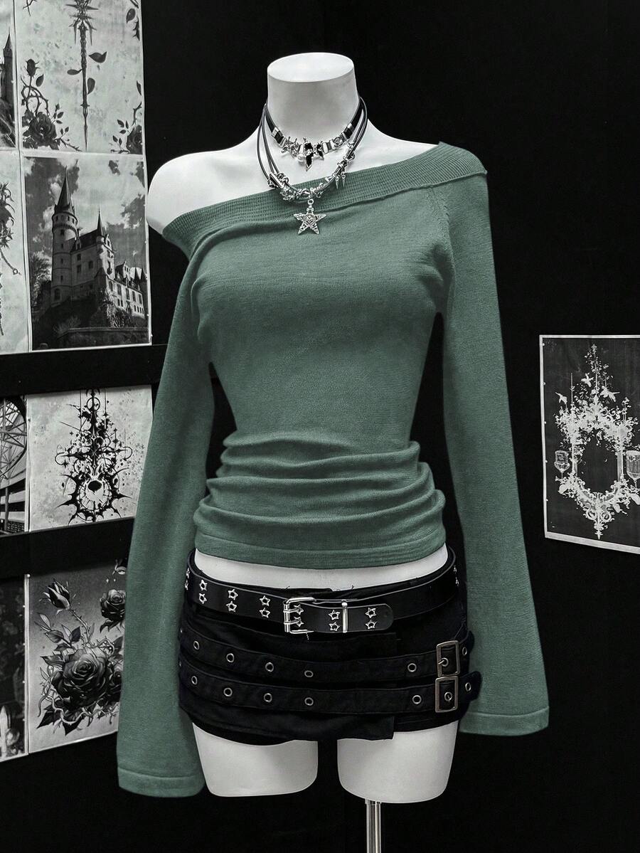 SHEIN Unity Suéter ajustado con hombros descubiertos y fruncido, de unicolor, estilo gótico oscuro y punk Y2K, para otoño/invierno - Verde Oliva - Ver 1