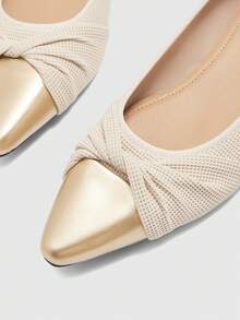 CUCCOO BIZCHIC 女士时尚优雅通勤拼布扭纹平底鞋 - 米色 - 查看 8