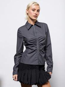 COUREZ 修身褶皱长袖衬衫，钩扣式设计 / Y2K 冬季外出灰色上衣，性感夜店派对上衣，新年必备 - 深灰色 - 查看 1