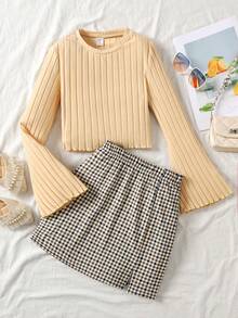 SHEIN 女童针织喇叭袖上衣和开衩下摆格子裙套装，基本款和百搭款，休闲学院风服装，女童服装，开学季 - 卡其色 - 查看 2