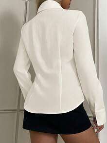 SHEIN EZwear 女式休闲腰部收紧长袖纽扣衬衫，适合秋冬季 - 杏色 - 查看 2