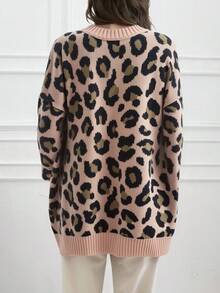 EURMUSE Woman Leopard Jacquard Print Detailed Cozy Soft Oversize Sweater - Dusty Pink - View 2