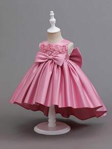 SHEIN Glamorique Kids 女婴缎面连衣裙，带蝴蝶结、花朵蕾丝边和拖尾，白色花童礼服，适合婚礼、洗礼、1 岁生日 - 藕粉色 - 查看 1