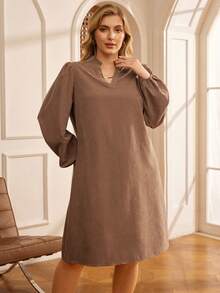 EMERY ROSE 秋季大码休闲纯色缺口领连衣裙 - 棕色 - 查看 3