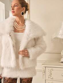 Aveloria Rosie 欧美风仿毛领夹克搭配时尚针织拼布吊带背心两件套，秋冬 - 白色 - 查看 1