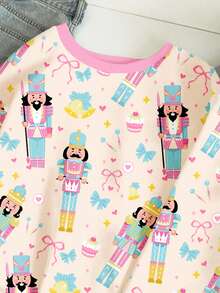 SHEIN Leap Crew 亮粉色圣诞系列，甜美少女系列，蝴蝶结爱心胡桃夹子士兵印花少女休闲简约舒适保暖加厚柔软圆领长袖卫衣，适合秋冬季日常穿着、圣诞节、新年、街头风、居家穿着。 - 彩色 - 查看 3