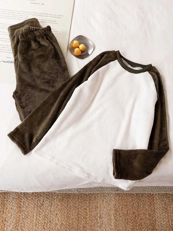 2 件青少年男童休闲毛绒羊毛插肩袖撞色上衣和裤子家居服套装，秋冬