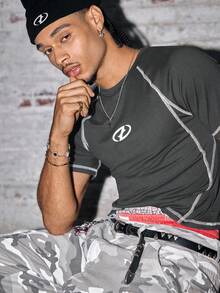 AXEPEAK Áo thun nam cổ tròn tay ngắn raglan họa tiết hình học thường ngày - Màu Xám nhạt - Xem 5