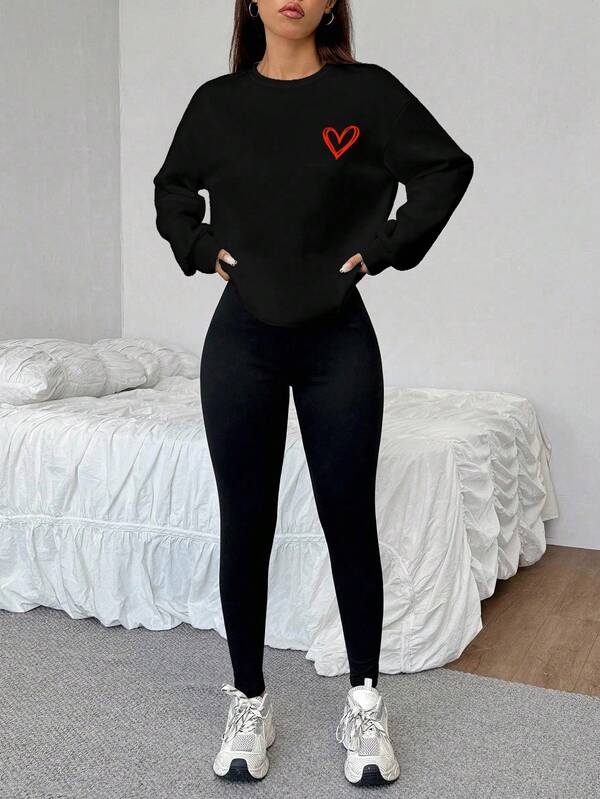 SHEIN EZwear Set de 2 piezas con sudadera de cuello redondo holgada y leggings ajustados con estampado de corazón