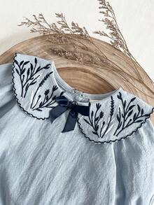 SHEIN Baby Girls' Countryside Embroidered Peter Pan Collar Bow Frill Cuff Long Sleeve Bodysuit, Autumn