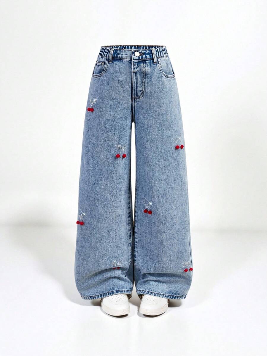 SHEIN Explorewe Tween Girls Y2K 时尚水洗蓝色水钻樱桃图案牛仔裤,阔腿休闲牛仔裤,适合城市漫步、日常时尚、OOTD、外出、上学、通勤、派对,2025 年秋季新品 - 中等水洗藍 - 查看 1