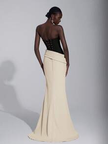 Elitara 优雅、浪漫、性感、简约、深紫红色、撞色粉色、斜纹面料、鱼尾下摆、拖尾、时尚、影响者、节日、度假、生日派对、婚礼活动、正式晚礼服 - 黑與白 - 查看 2