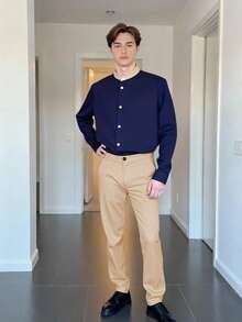 SHEIN 2 件套青少年男孩绅士装，海军蓝立领休闲长袖衬衫 + 卡其色长裤，绅士西装，商务优雅学院风，生日派对，日常休闲装，极简主义 - 彩色 - 查看 1