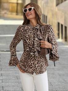 Solivie 女士优雅浪漫黑白圆点荷叶边饰领喇叭袖长袖荷叶边袖口纽扣前开襟衬衫 - 咖啡棕 - 查看 3