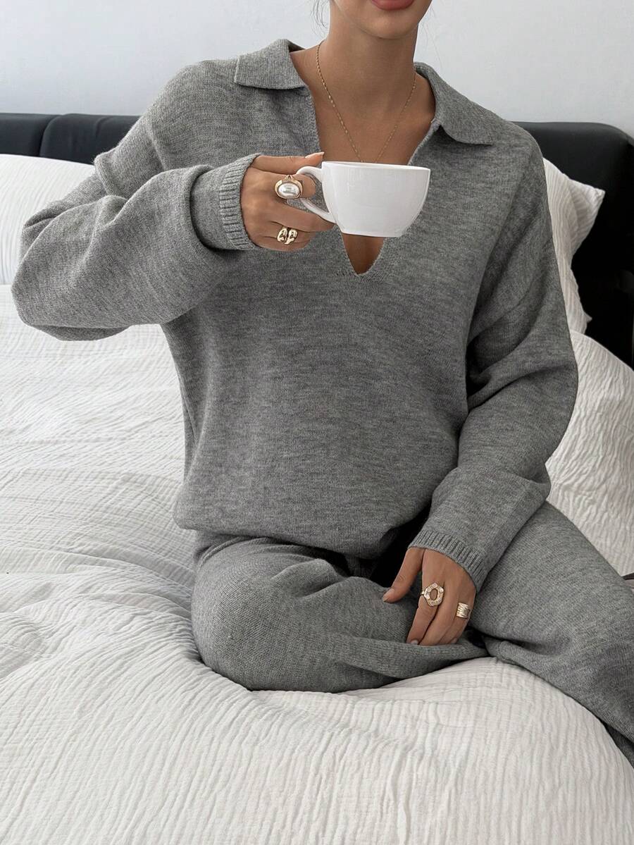 Livesso 女士秋季V领宽松上衣和休闲裤针织两件套 - 淺灰色 - 查看 1