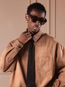 SUMWON Camisa vaquera de manga larga con botones y corbata desmontable, corte regular y diseño liso - Marrón - Ver 4