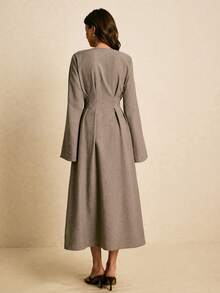 Poéselle Elegantes Damenkleid Einfarbig mit V-Ausschnitt, plissierten ausgestellten Ärmeln und geschlitztem Saum, Laternenärmelkleid, Langarmkleid - Khaki - Übersicht 8