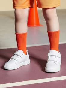 JNSQ 一双四季皆宜的女童白色PU基础休闲运动鞋，耐穿轻便。 - 白色 - 查看 4