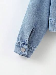 Sparklyn Tween Girls Y2K Style Denim Jacket And Coat, Vintage Light Blue Denim Color, Heart-Shaped Pocket, Fitted Silhouette, Comfortable Soft Fabric, Versatile For Daily, School And Commute, Spring/Summer/Autumn/Winter