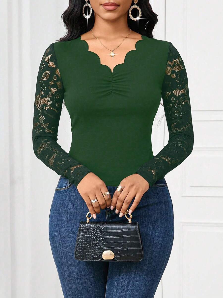SHEIN Lady Elegante camiseta de manga larga de color verde oscuro sólido con aplicación de encaje, ideal para ir a trabajar o salir, camiseta de manga larga, top de color verde oscuro, top de manga larga con encaje, ideal para el Día de Acción de Gracias y Navidad