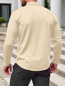 Manfinity Homme Camisa casual versátil com botões na frente, manga longa e ombros regulares, Plus Size, para homens, bege, creme, cáqui