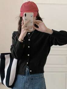 DAZY 女士休闲金属扣装饰修身黑色纯色针织开衫，适合秋季、冬季和春季穿着。 - 黑色 - 查看 3