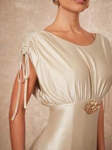 Lumalex 女式亮面缎面弹力大金属装饰褶皱腰喇叭裙 - 金色 - 查看 9