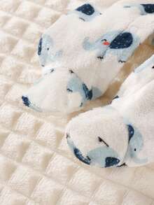 两件套男婴长袖白色和蓝色可爱卡通大象毛绒加厚连脚睡衣套装，毛绒刺绣大象图案，柔软舒适，适合秋冬季穿着 - 藍色 - 查看 3
