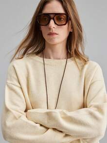 Ontre Vestido de Suéter Oversized de Gola Alta Macio e Confortável em Mistura de Malha com Fenda na Frente, Manga Longa Ajuste Relaxado, Acabamento Canelado, Versátil para Todas as Estações, Elegante Casual Urbano Negócios Transporte Moda Aeroporto de Alta Qualidade - Bege - Visão 2
