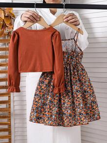 SHEIN Set de 2 piezas: Chaqueta de punto acanalado informal para niñas pequeñas con decoración de lazo y vestido de tirantes minimalista estampado, adecuado para salidas de primavera/otoño