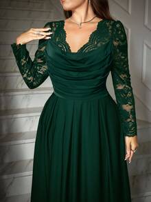 Ellevyn 大码女式撞色蕾丝长袖褶皱设计优雅连衣裙 - 墨綠色 - 查看 2