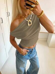 Siren Gaze 女士休闲优雅斜肩褶饰短款上衣，适合夏季，适合日常穿着 - 卡其色 - 查看 6