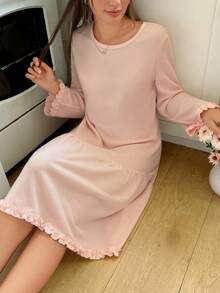 SHEIN Camisón de cuello redondo de manga larga con volantes de punto de gofre de unicolor, para invierno