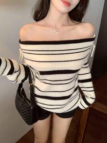 DAZY Áo len nữ dài tay lệch vai họa tiết sọc màu tương phản phong cách Hàn Quốc tươi mới thắt nơ - màu đen - Xem 3