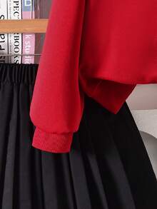 2件套：蝴蝶结点缀卡其色长袖运动衫和黑色百褶迷你裙 - 酒紅色 - 查看 3