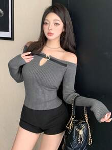 DAZY Casual Fashion PU Leather Strap Metal Buckle Decor Hollow Out Off Shoulder Knit Crop Top, Suitable For Spring, Autumn, New Year, Christmas Party