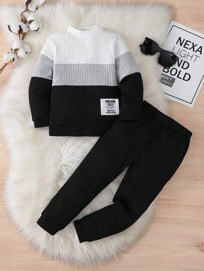 SHEIN 2 件套年轻男孩字母印花撞色长袖罗纹 T 恤和裤子，休闲装