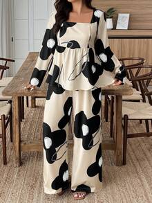 SHEIN LUNE Set 2 Potong Kemeja dan Celana Ukuran Besar Motif Bunga dengan Hiasan Ruffle di Bagian Bawah dan Kerah Persegi - MultiWarna - View 3