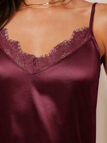 Amorya Damska satynowa koszulka z koronkowym wykończeniem, elegancka koszula bez rękawów, uniwersalna do noszenia wiosną/latem lub pod kurtkami jesienią/zimą, odpowiednia do codziennych dojazdów do pracy