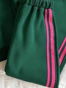 2 件套女童休闲简约 Polo 领运动衫套装，袖子和裤脚两侧有白色编织带，正面有刺绣装饰，适合上学、郊游、散步 - 綠色 - 查看 4