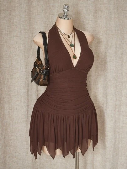 SHEIN ICON 女士加大码 Y2K 复古性感波西米亚千禧风深V领棕色网纱露背多层不对称下摆荷叶边低腰迷你连衣裙