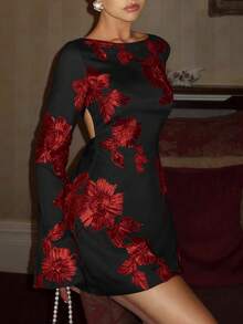 Glamine Charm 黑色底红色花卉网纱刺绣系带露背性感魅力连衣裙，浪漫约会及日常穿着皆宜，优雅喇叭袖收腰印花连衣裙，女士款 - 紅色和黑色 - 查看 6